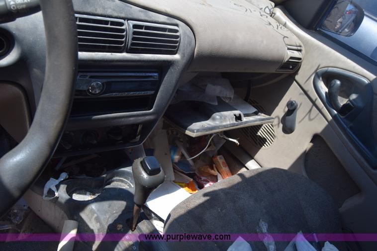 image for item K7255 2000 Chevrolet Cavalier