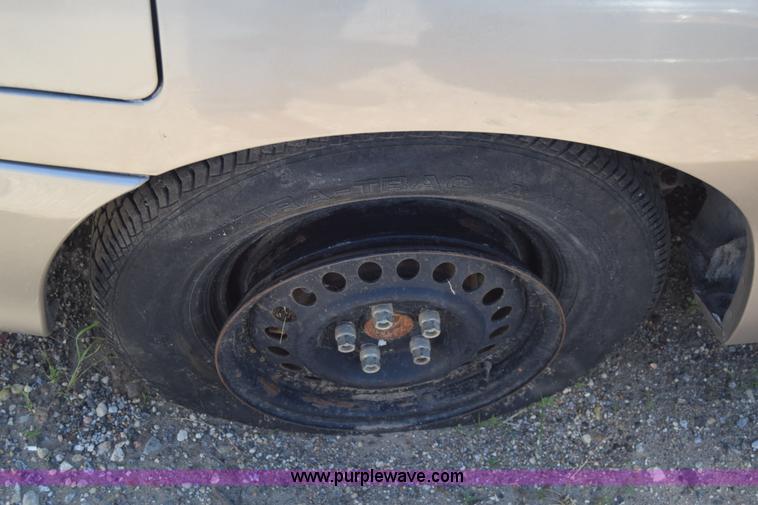 image for item K7255 2000 Chevrolet Cavalier