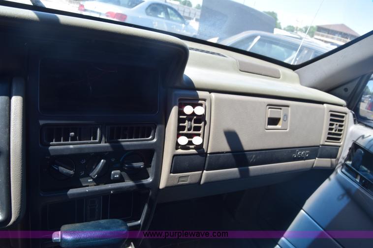 image for item K7259 1995 Jeep Grand Cherokee SUV