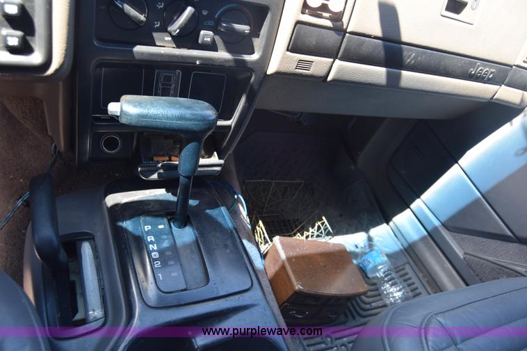 image for item K7259 1995 Jeep Grand Cherokee SUV