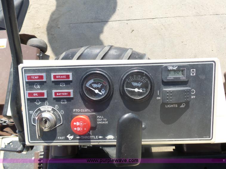 image for item AL9147 2010 Grasshopper 722D lawn mower