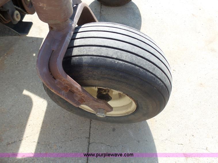 image for item AL9147 2010 Grasshopper 722D lawn mower