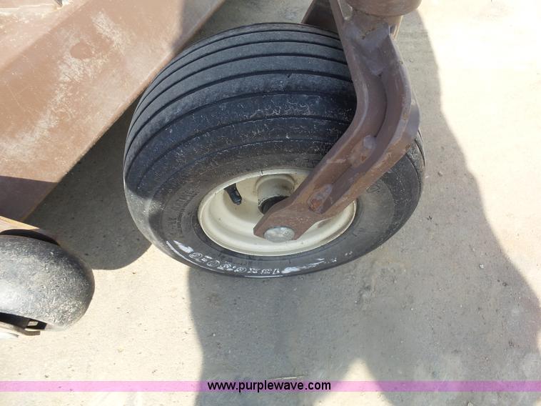 image for item AL9147 2010 Grasshopper 722D lawn mower