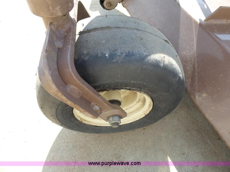 image for item AL9147 2010 Grasshopper 722D lawn mower