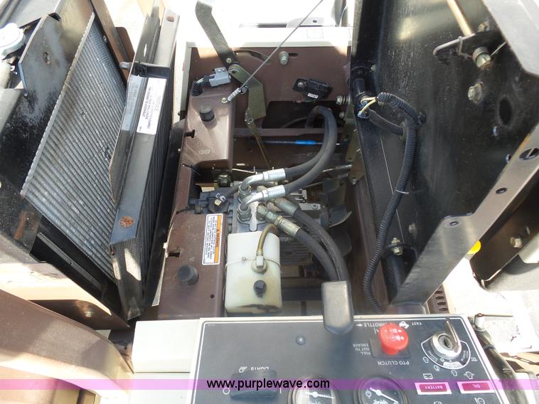 image for item AL9147 2010 Grasshopper 722D lawn mower