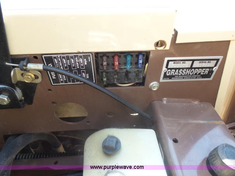 image for item AL9147 2010 Grasshopper 722D lawn mower