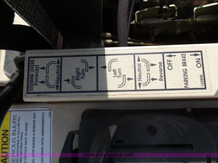 image for item AL9147 2010 Grasshopper 722D lawn mower