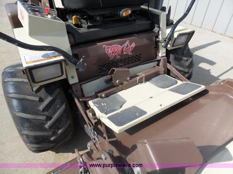 image for item AL9147 2010 Grasshopper 722D lawn mower