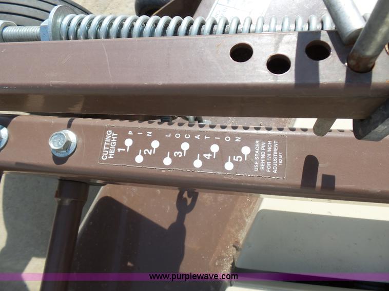 image for item AL9147 2010 Grasshopper 722D lawn mower