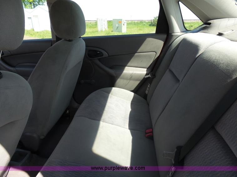 image for item AL9170 2001 Ford Focus