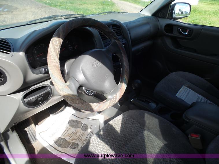 image for item AL9171 2002 Hyundai Santa Fe SUV