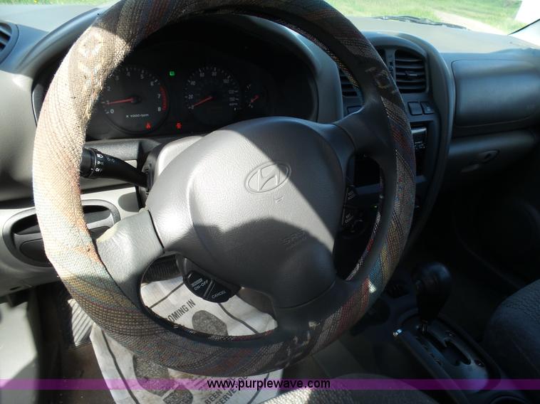 image for item AL9171 2002 Hyundai Santa Fe SUV