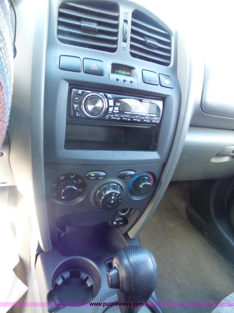 image for item AL9171 2002 Hyundai Santa Fe SUV