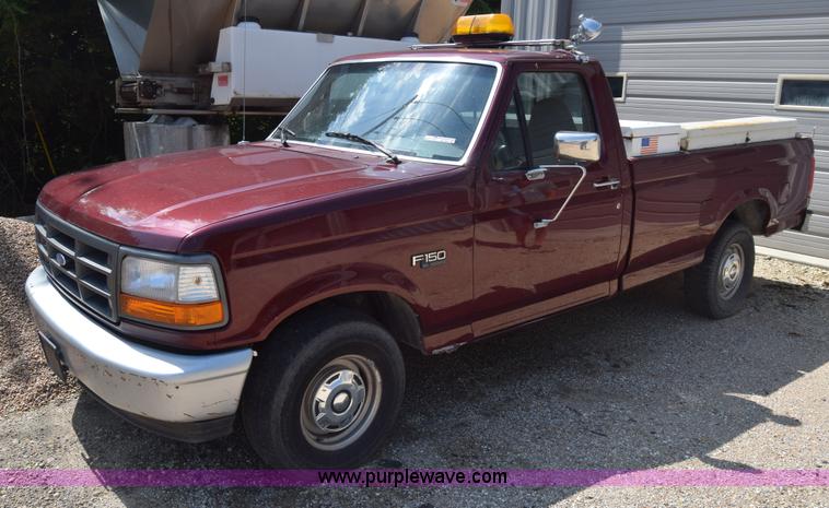 image for item AR9521 1996 Ford F150 pickup truck