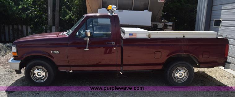 image for item AR9521 1996 Ford F150 pickup truck