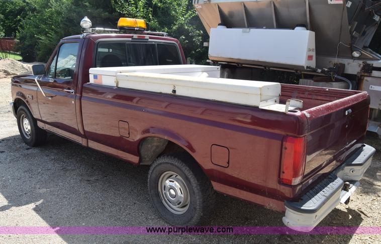 image for item AR9521 1996 Ford F150 pickup truck