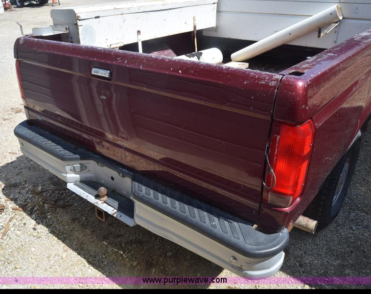 image for item AR9521 1996 Ford F150 pickup truck