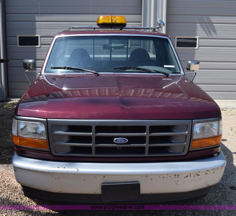 image for item AR9521 1996 Ford F150 pickup truck