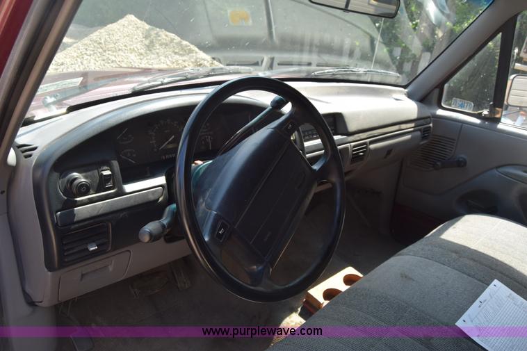 image for item AR9521 1996 Ford F150 pickup truck