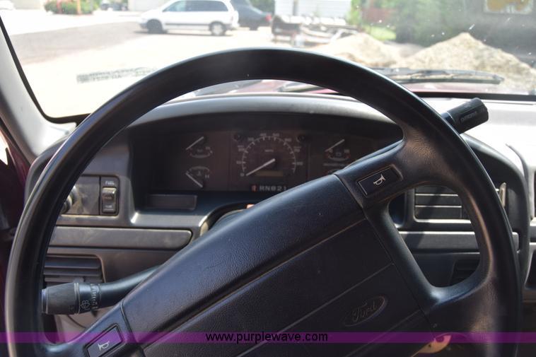 image for item AR9521 1996 Ford F150 pickup truck