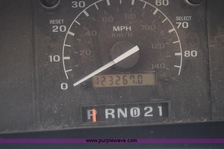 image for item AR9521 1996 Ford F150 pickup truck