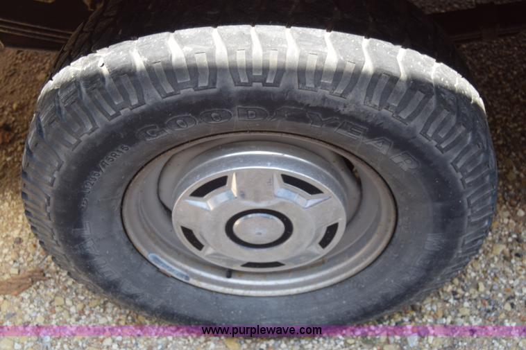 image for item AR9521 1996 Ford F150 pickup truck