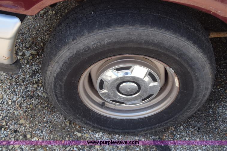 image for item AR9521 1996 Ford F150 pickup truck