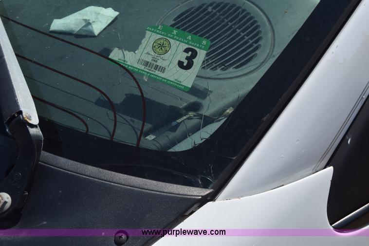 image for item AR9522 1999 Plymouth Voyager van