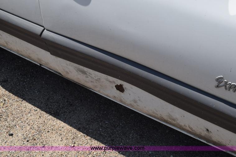 image for item AR9522 1999 Plymouth Voyager van