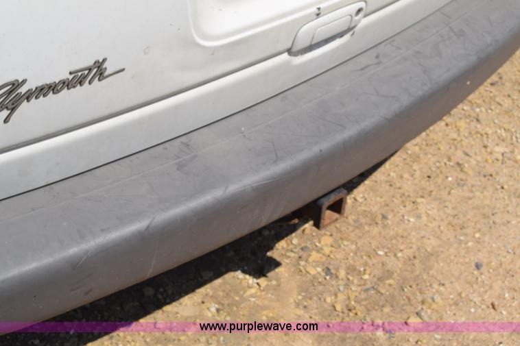 image for item AR9522 1999 Plymouth Voyager van