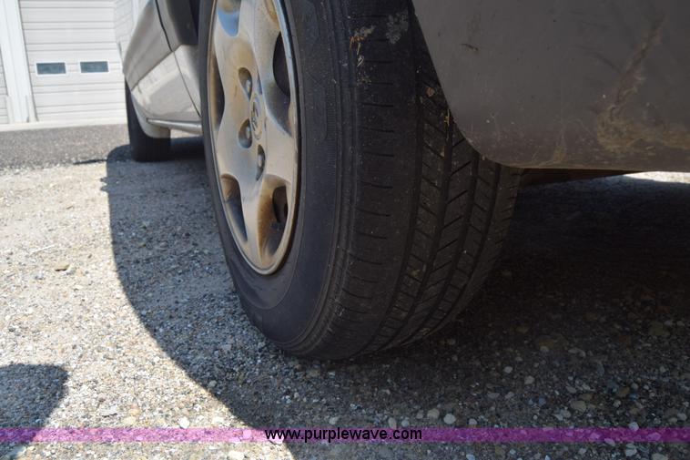 image for item AR9522 1999 Plymouth Voyager van