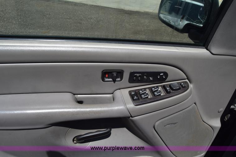 image for item AR9524 2005 Chevrolet Tahoe SUV