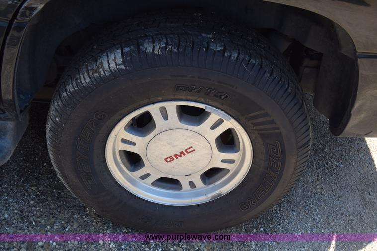 image for item AR9524 2005 Chevrolet Tahoe SUV