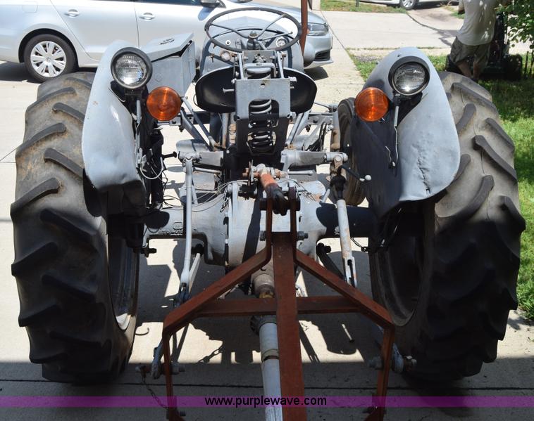 image for item AR9525 1950 Harvey Ferguson tractor