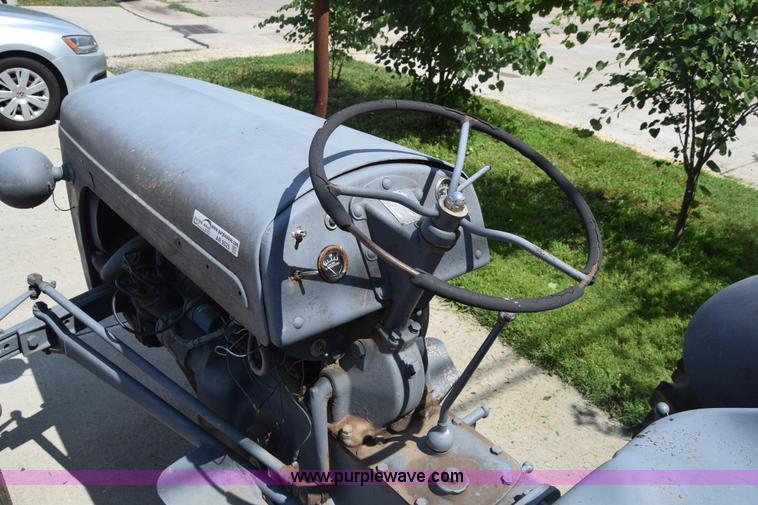 image for item AR9525 1950 Harvey Ferguson tractor