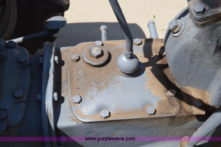 image for item AR9525 1950 Harvey Ferguson tractor