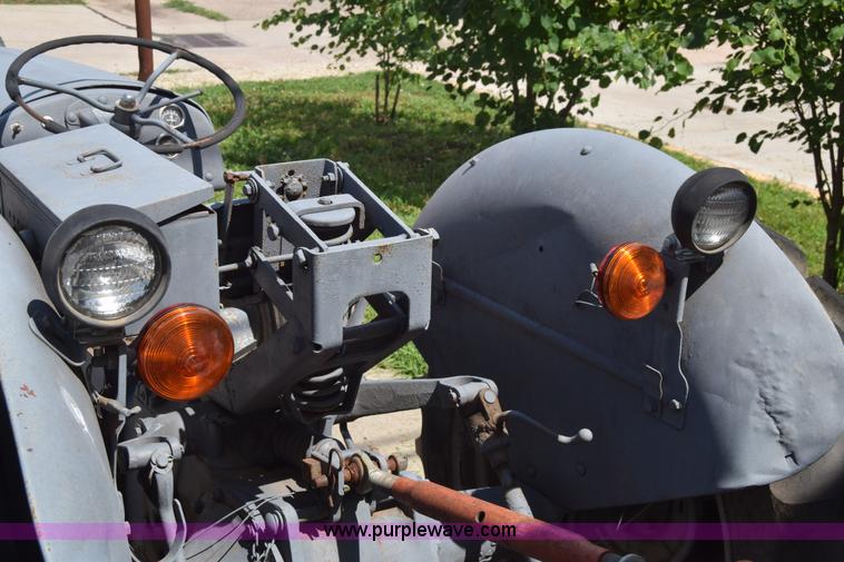 image for item AR9525 1950 Harvey Ferguson tractor