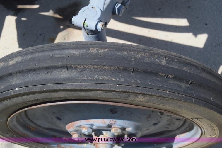 image for item AR9525 1950 Harvey Ferguson tractor