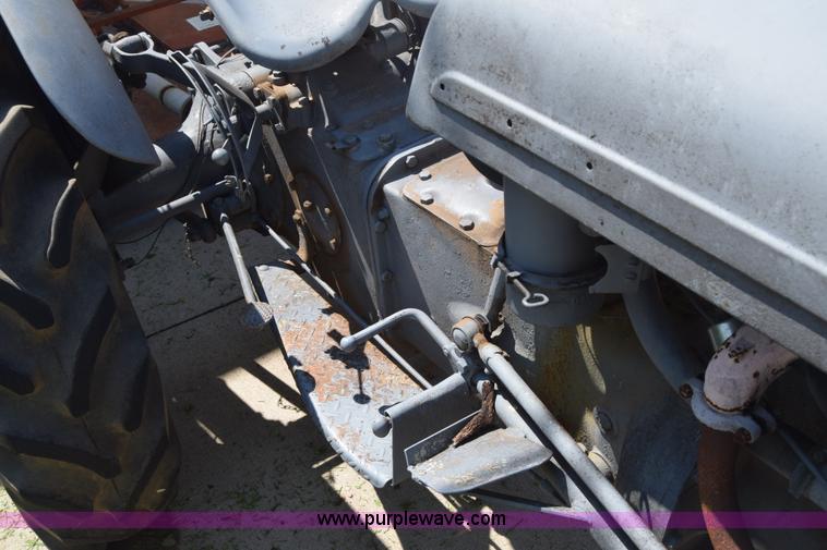 image for item AR9525 1950 Harvey Ferguson tractor