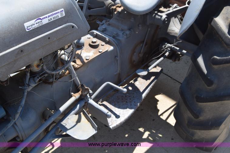 image for item AR9525 1950 Harvey Ferguson tractor