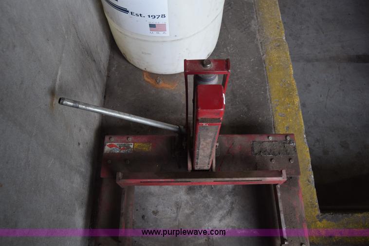 image for item AR9535 Bee-line calibration/alignment equipment