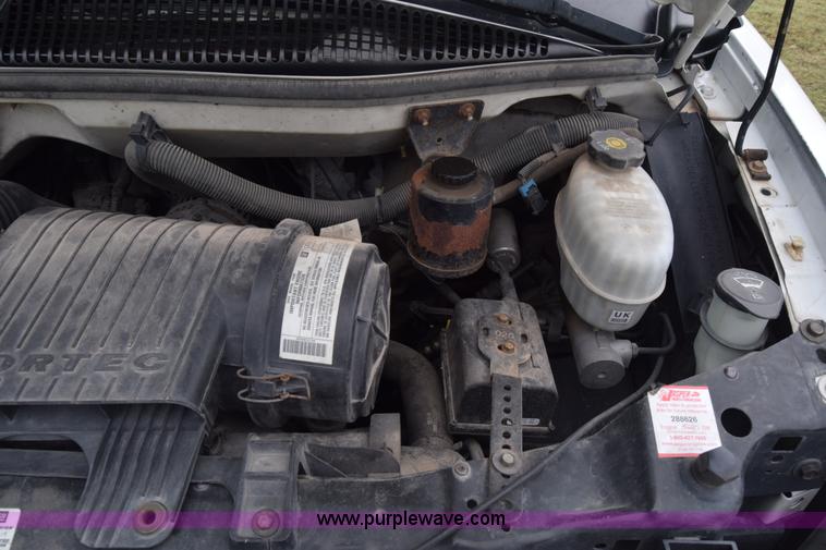 image for item AR9543 2004 GMC Savana G3500 Cargo box truck