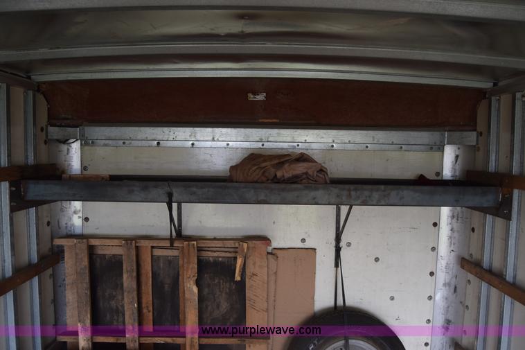 image for item AR9543 2004 GMC Savana G3500 Cargo box truck