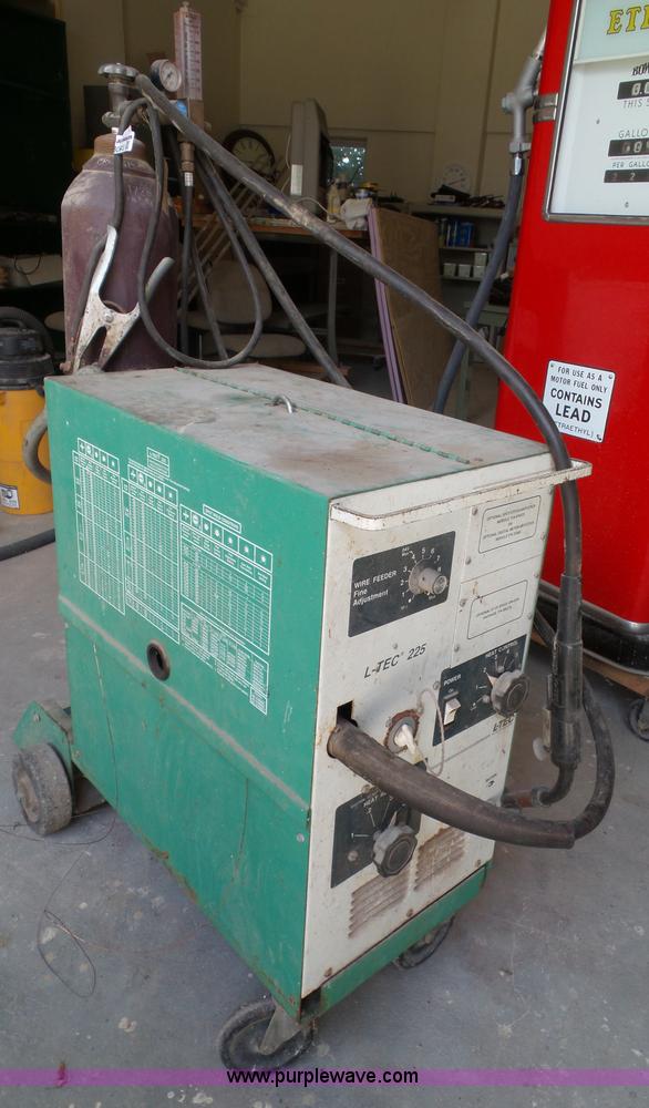 image for item BG9412 L-Tec 225 wire feed welder