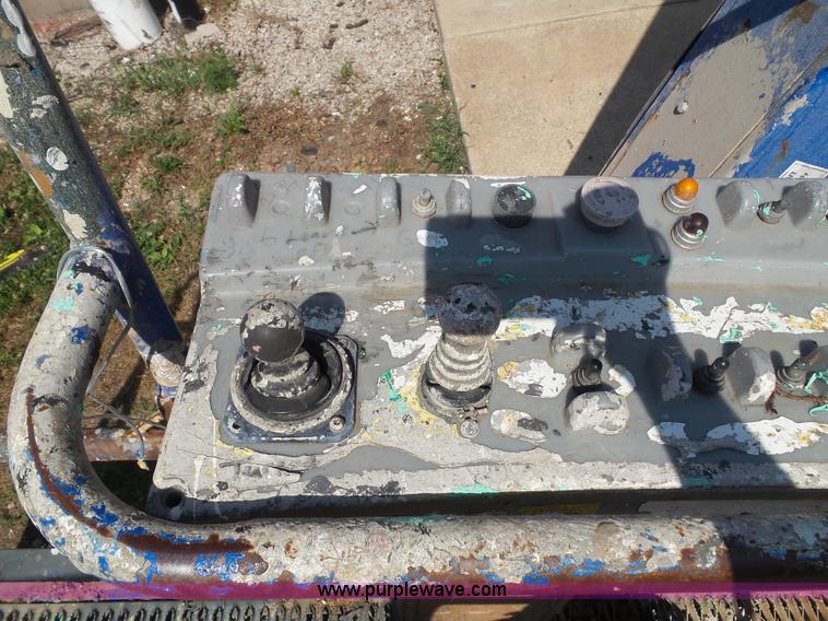 image for item BG9473 1999 Up Right SB60 boom lift