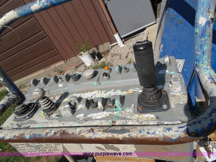 image for item BG9473 1999 Up Right SB60 boom lift