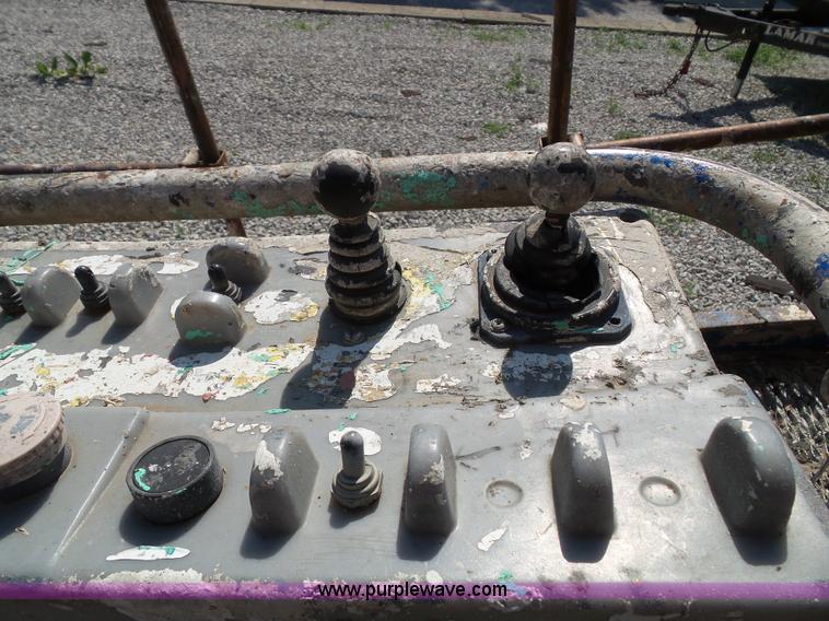 image for item BG9473 1999 Up Right SB60 boom lift