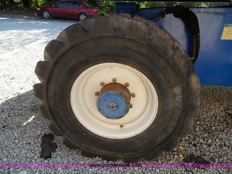 image for item BG9473 1999 Up Right SB60 boom lift