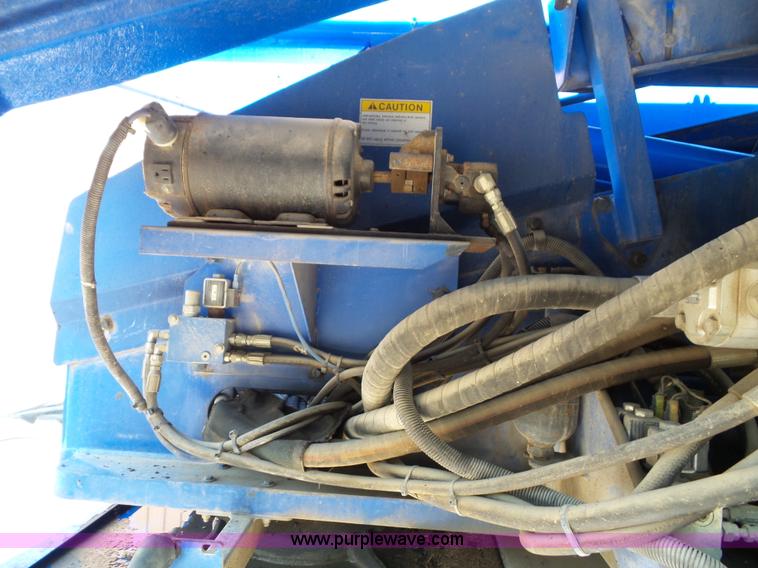 image for item BG9473 1999 Up Right SB60 boom lift