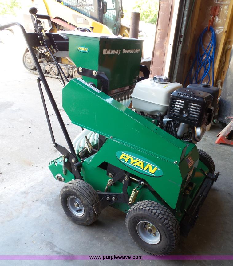 image for item BG9474 2013 Ryan Mataway overseeder